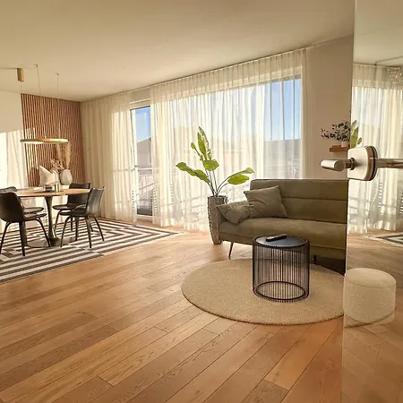 Sonnengrün - Premium Seekirchen, Balkon Apartment