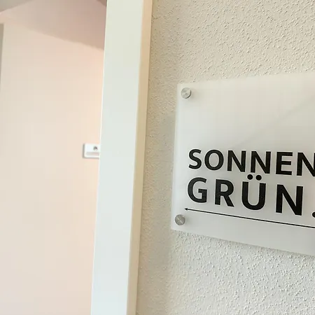 Sonnengrün - Premium Seekirchen, Balkon Apartment Seekirchen am Wallersee