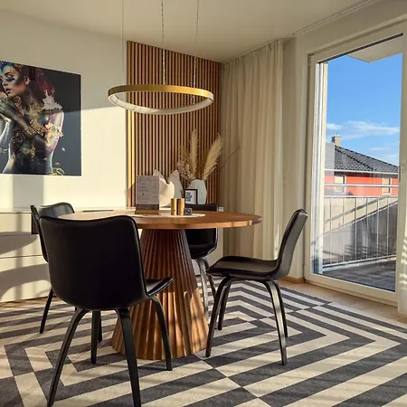 Sonnengrün - Premium Seekirchen, Balkon Seekirchen am Wallersee
